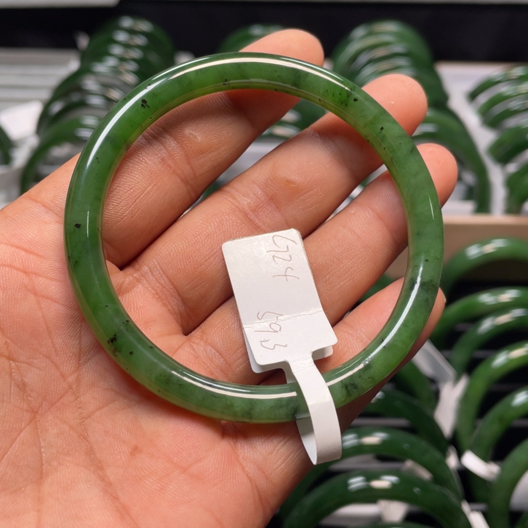 和田玉（碧玉）手镯未镶嵌