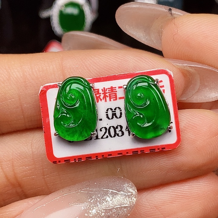 翡翠耳饰未镶嵌耳钉