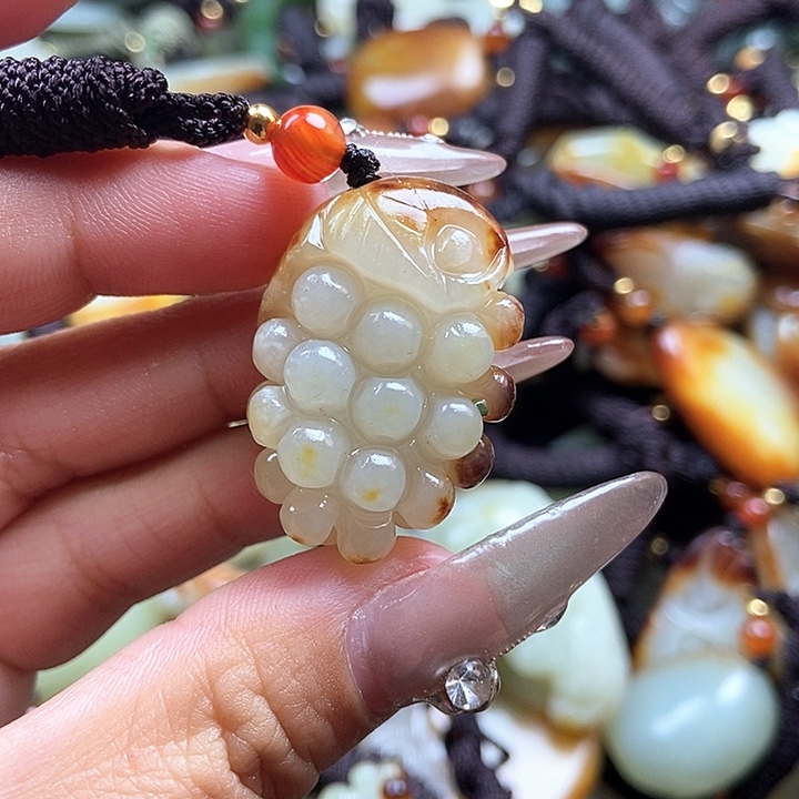 和田玉颈饰未镶嵌