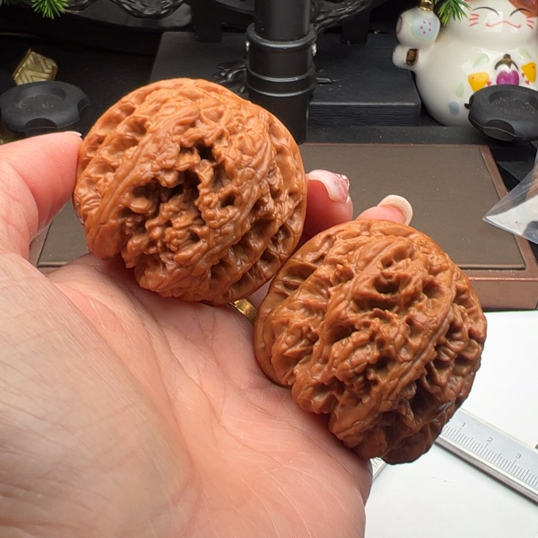 文玩核桃把件粗筋49