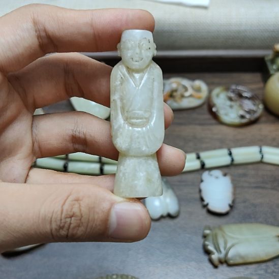 和田玉未镶嵌挂件