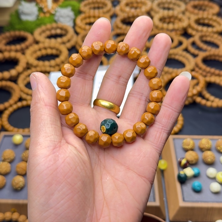 青***宇吊坠猴头核桃奶酪➕绿