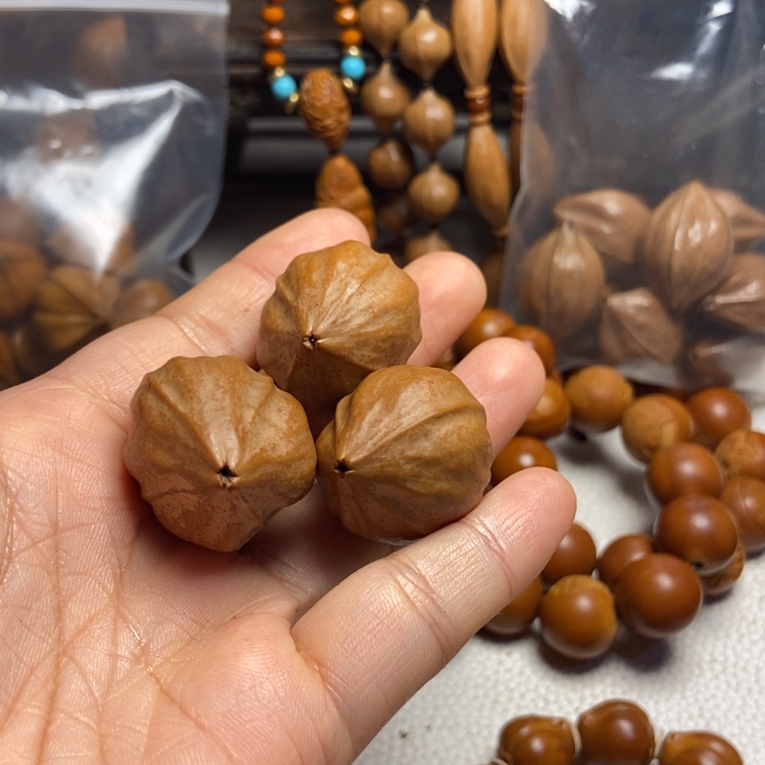 冰****手串/手链橄榄核包衣素核四花2.78