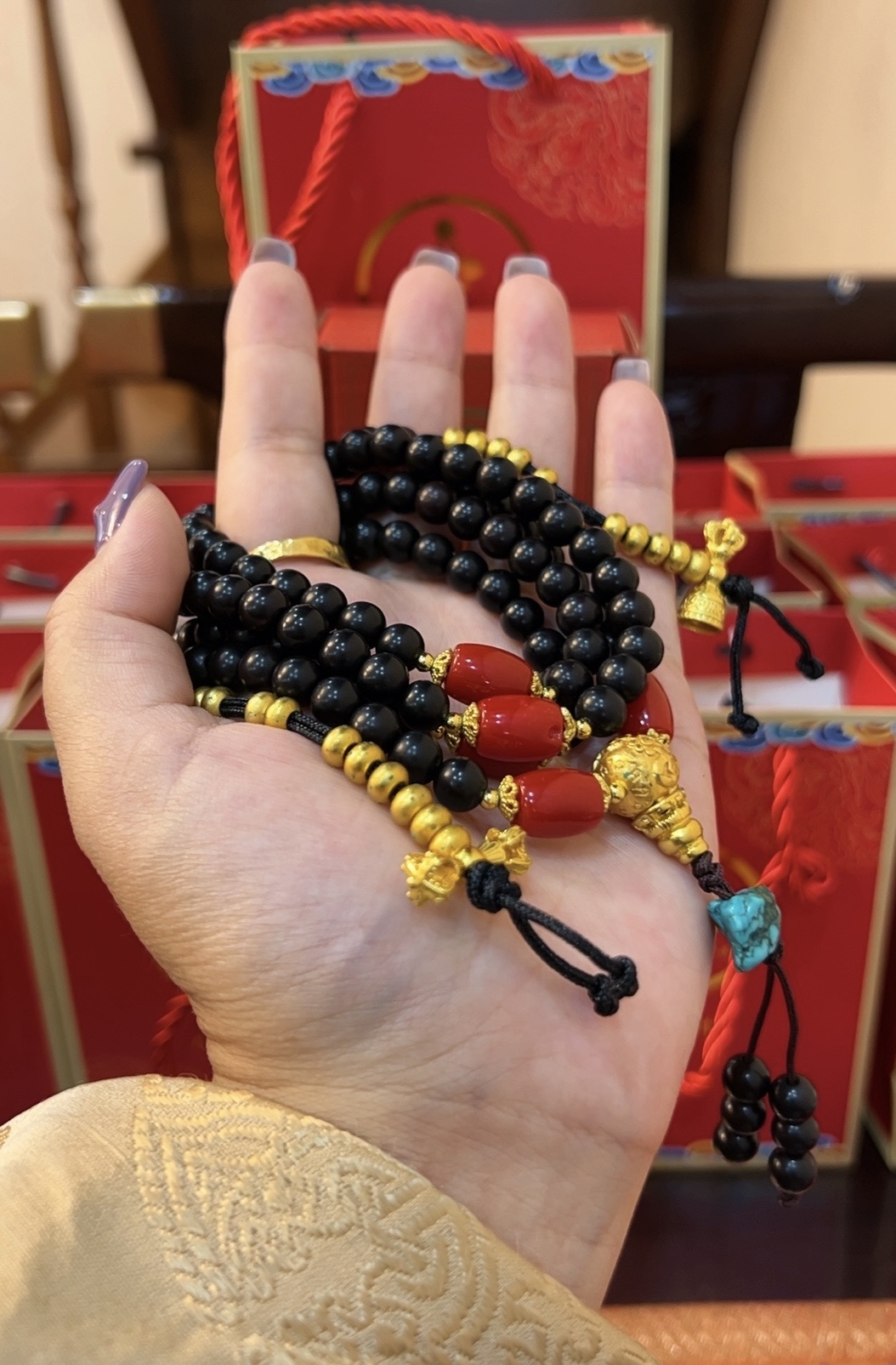 铜合金树脂项链 （松赞饰品店新号）黑色小号108颗，民族时尚款！