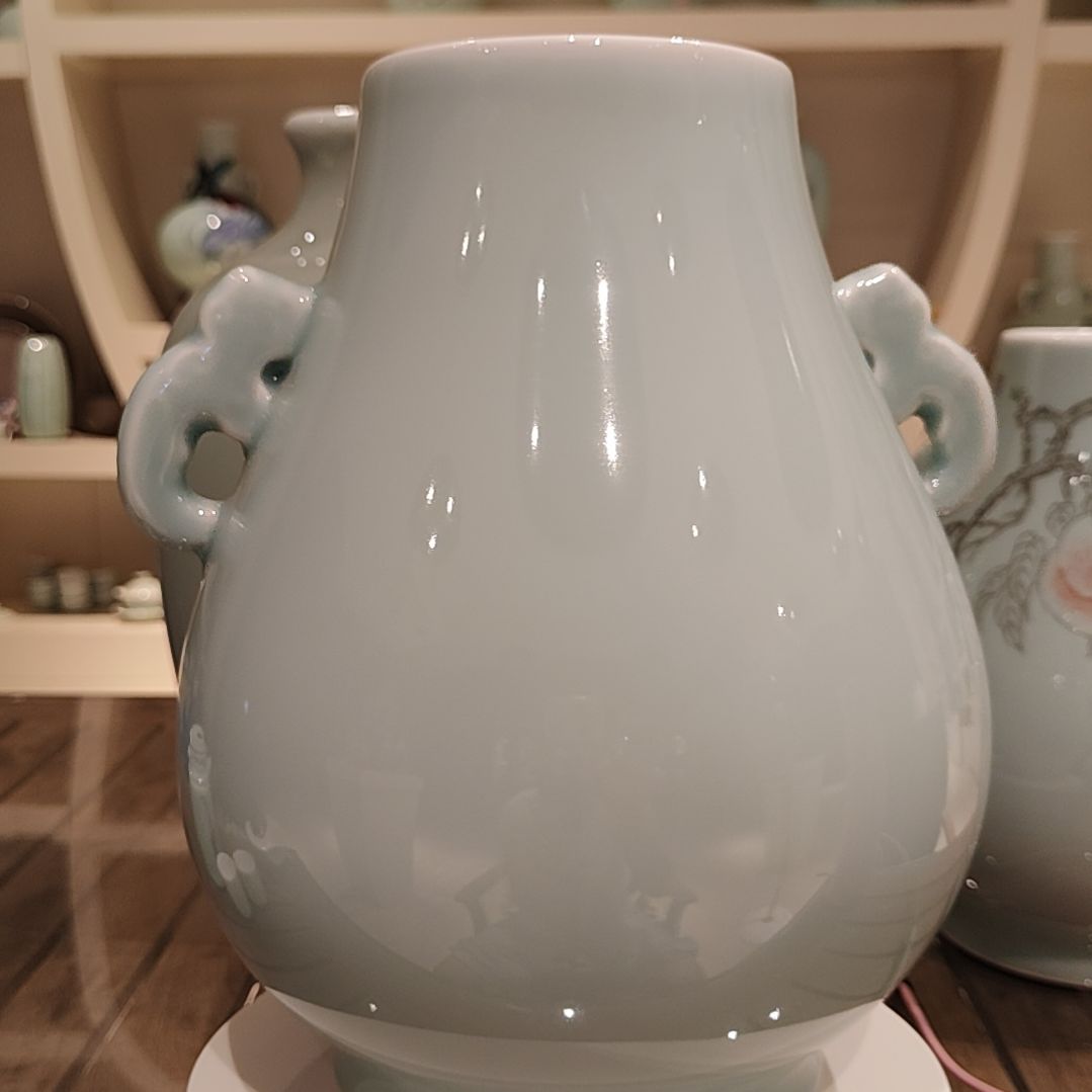 昆仑牌鲁青瓷象头尊活动款微瑕
