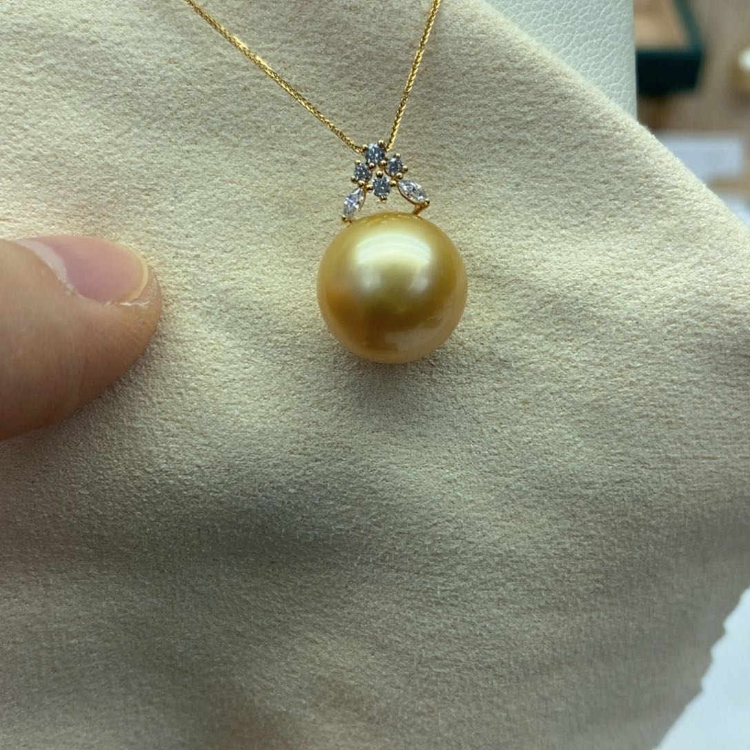 18K金镶嵌颈饰海水珍珠12.5