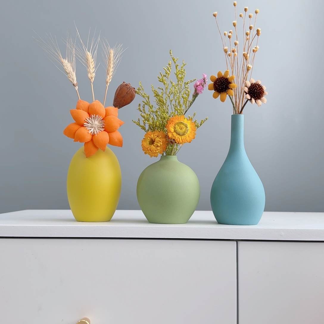 摆件陶瓷小花瓶含花总高约20-30cm