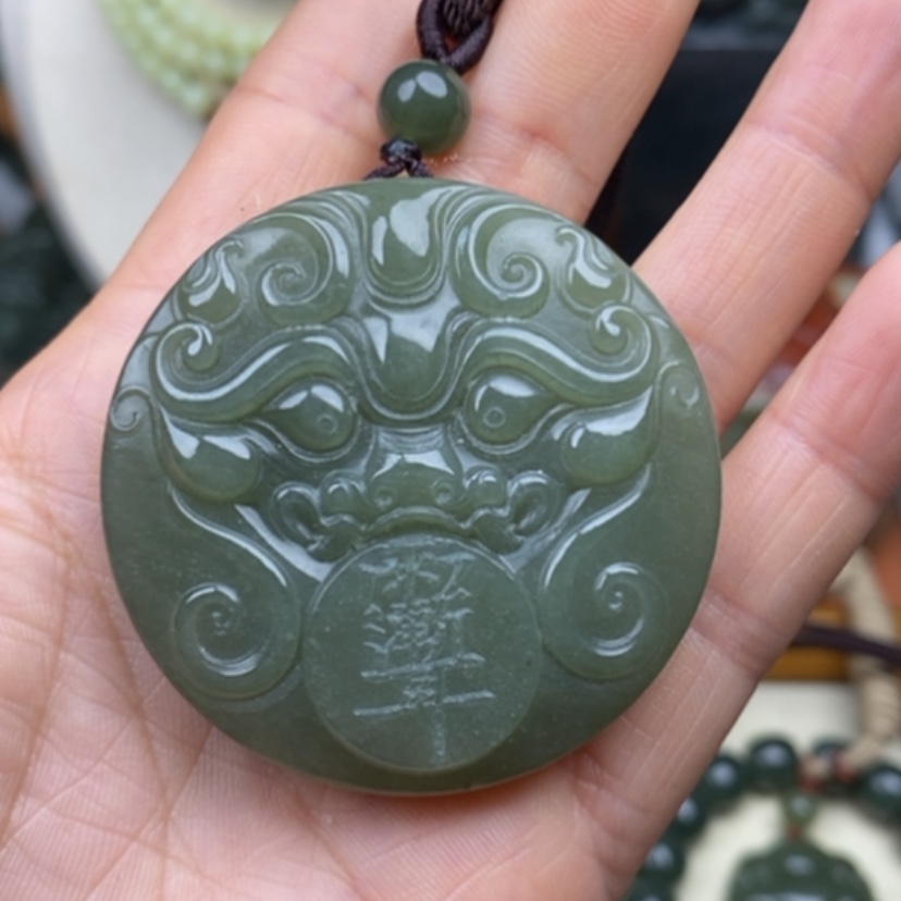 【闪购商品】未镶嵌和田玉挂件轻**月