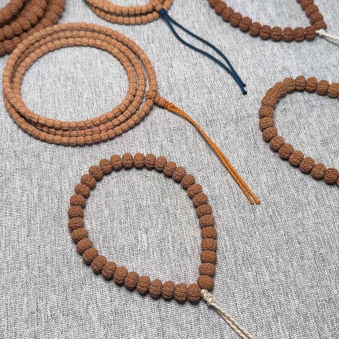 金刚菩提吊坠M****圆平细长串