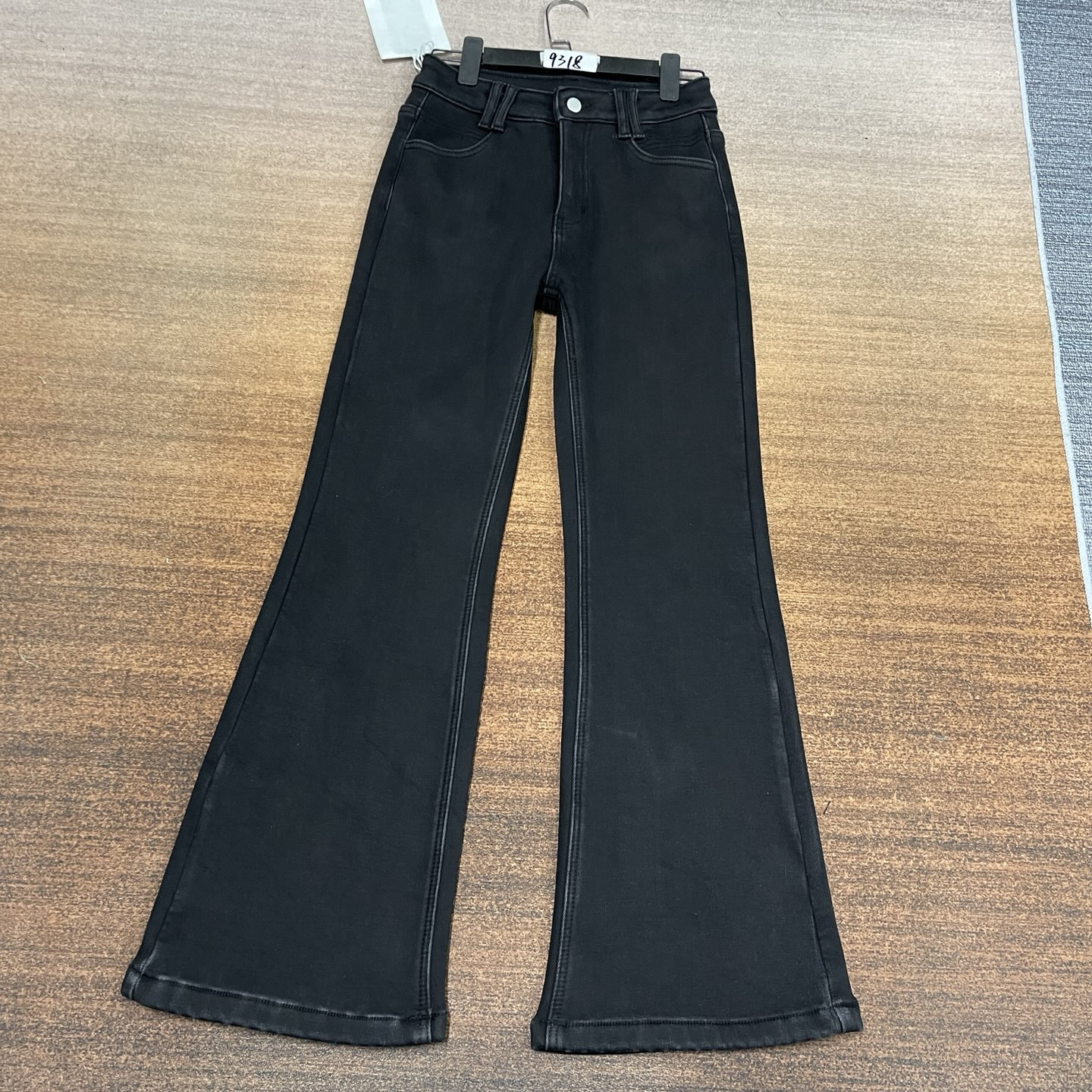 H6-9318 高货 厚绒 黑色美式超正直筒喇叭裤 高弹（不换退）