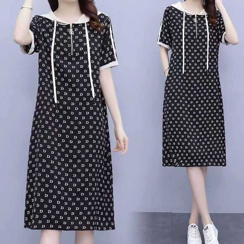 5520-18新款时尚简约舒适连帽连衣裙