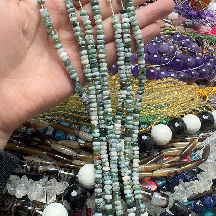 玛瑙/玉髓未镶嵌珠宝半成品一条6mm水草算盘