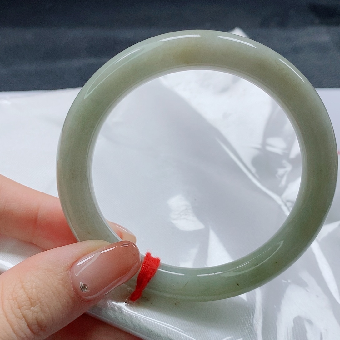 【闪购商品】未镶嵌手镯（圆镯）翡翠517号
