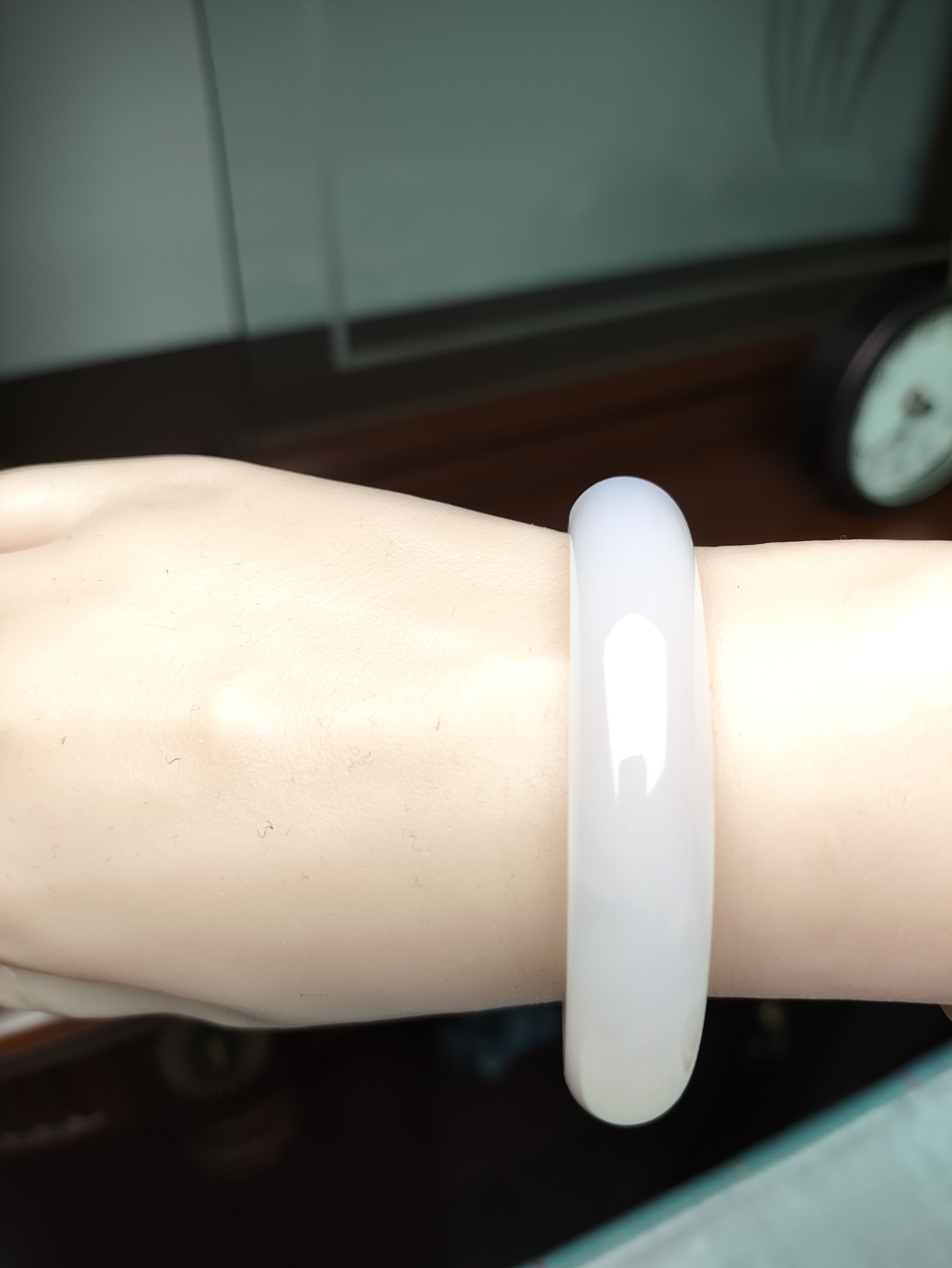 天然玛瑙玉髓白月光手镯圈口53.5mm