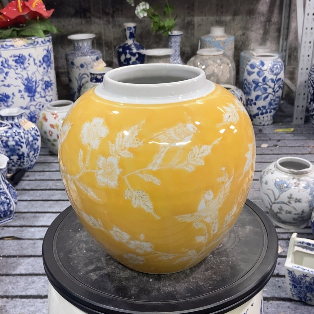 摆件花瓶手绘釉下彩轻微矿点