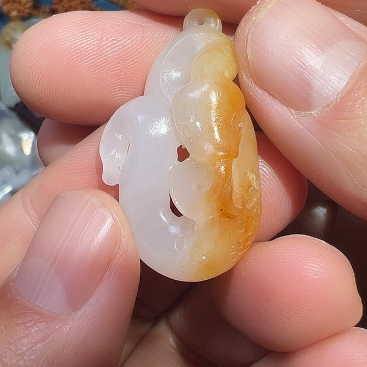 汲***俺和田玉未镶嵌吊坠(不含链)