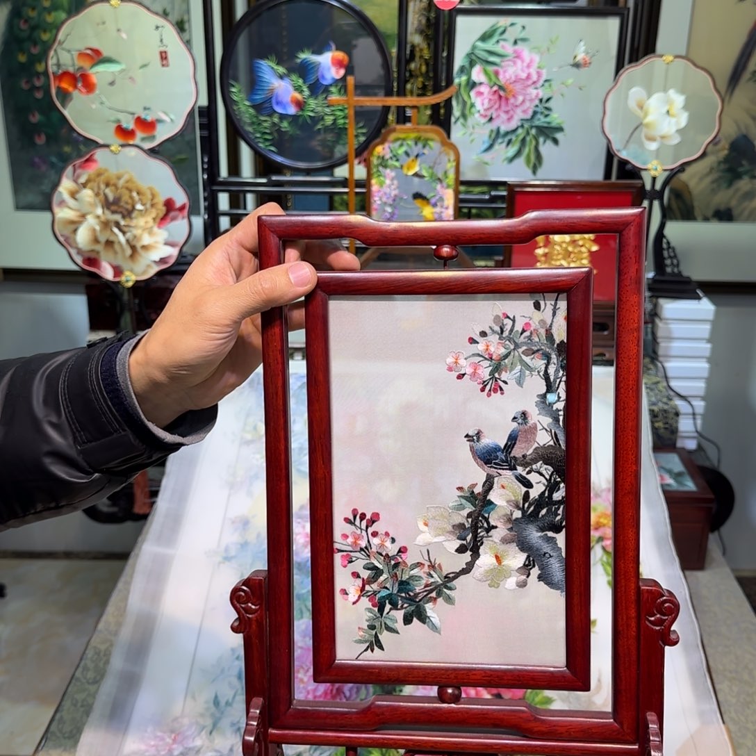 刺绣刺绣工艺精湛