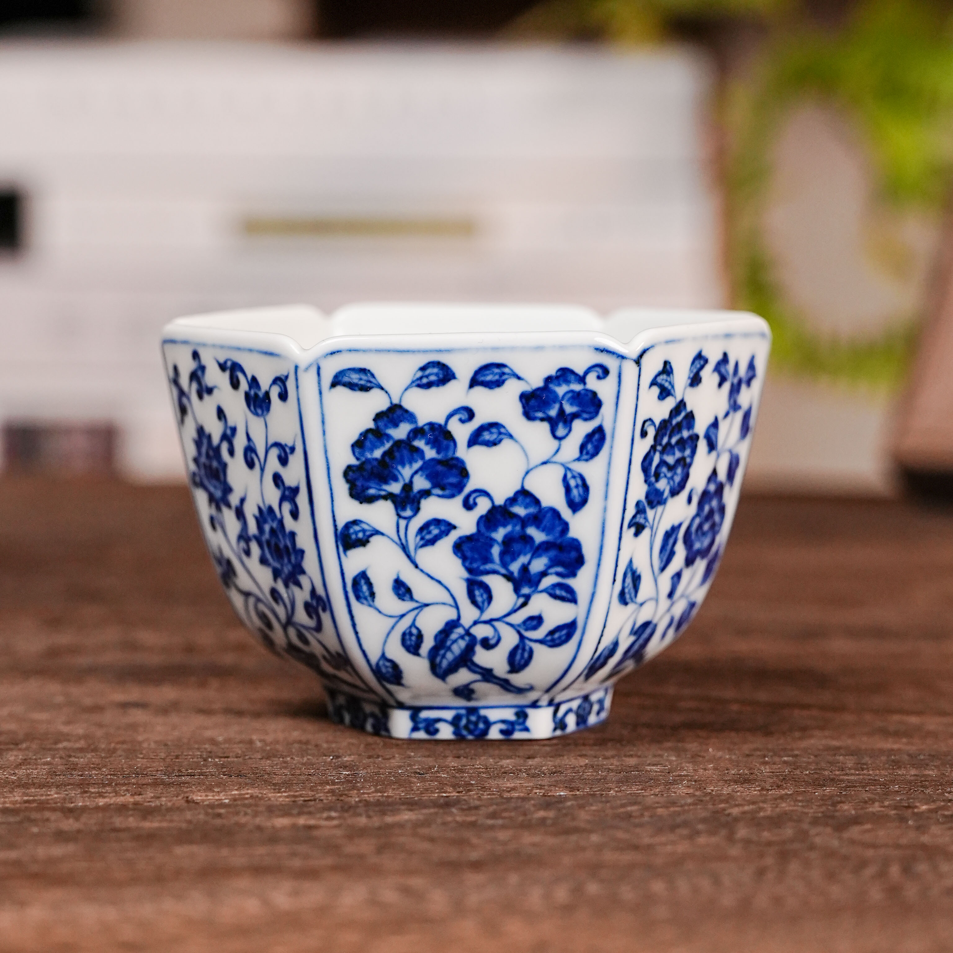 【央广匠心】缠枝花卉六方杯（moshe812）