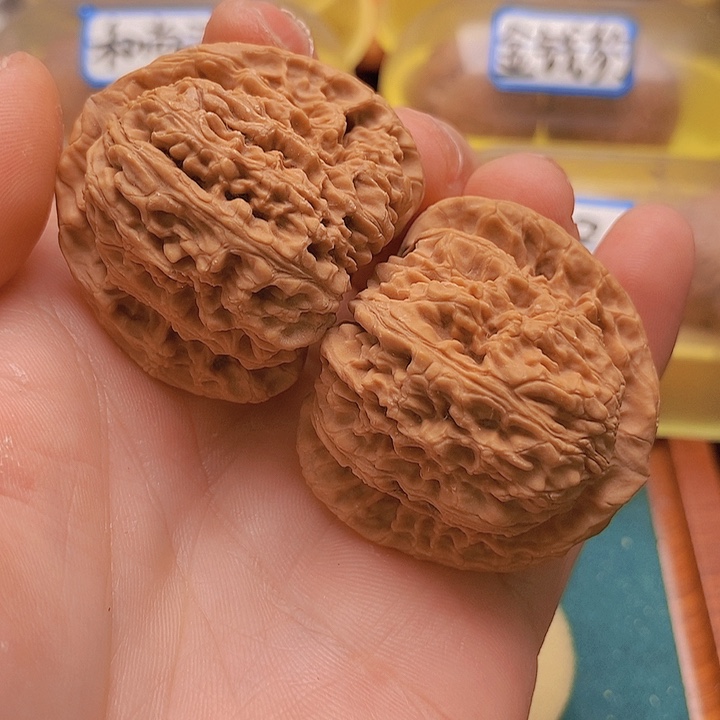 文玩核桃把件恭****?44全品粗筋南疆石