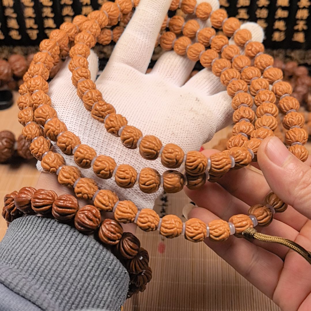 吊坠桃核红魔暴富脖挂