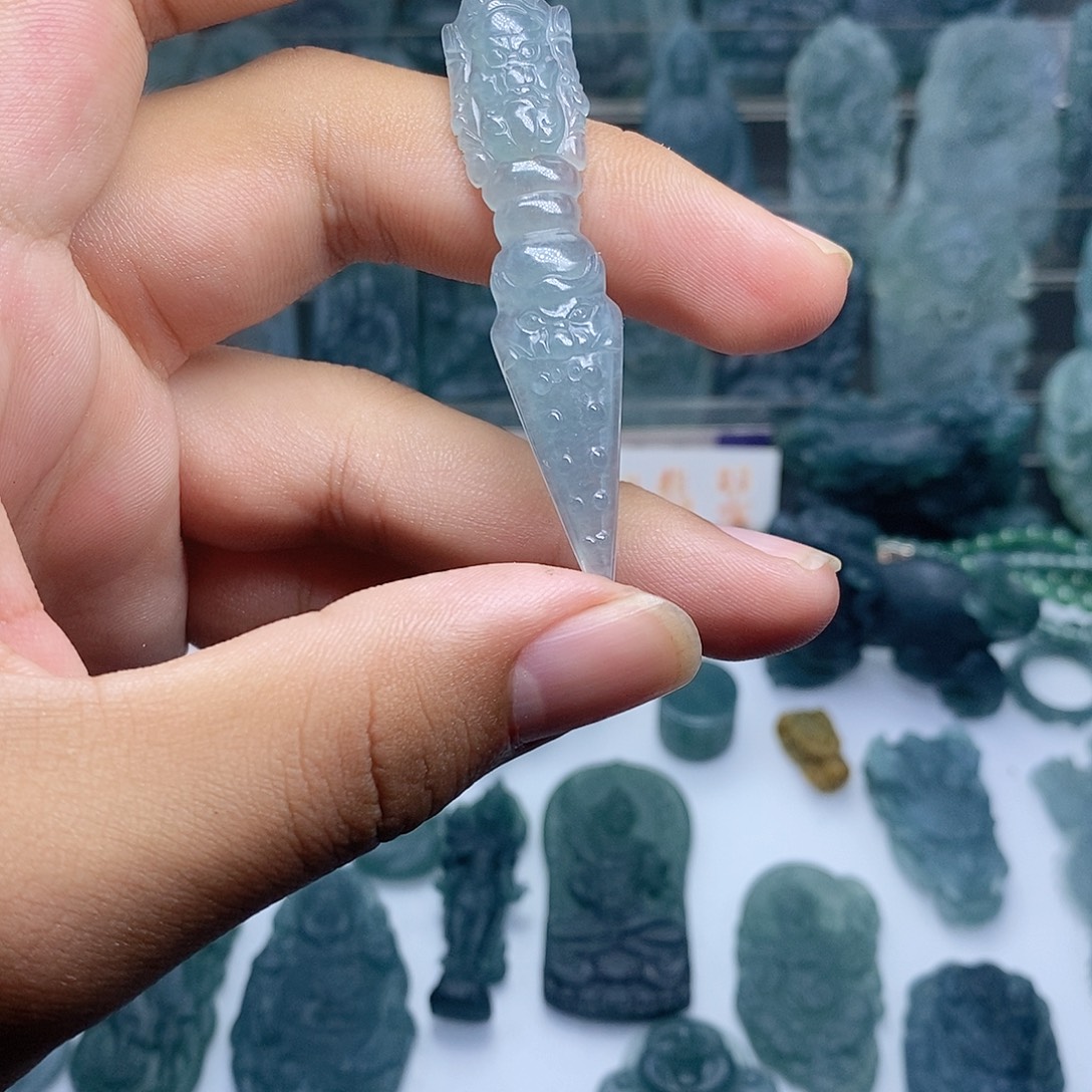 未镶嵌定制翡翠降魔