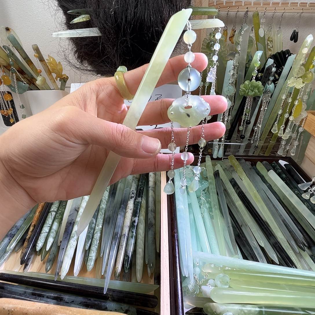 蛇纹石玉发饰未镶嵌