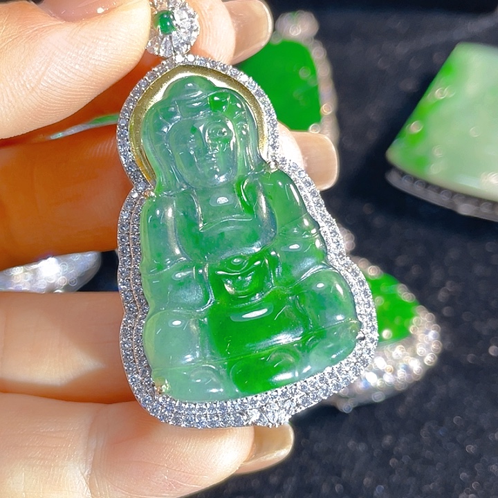 翡翠未镶嵌颈饰翡翠