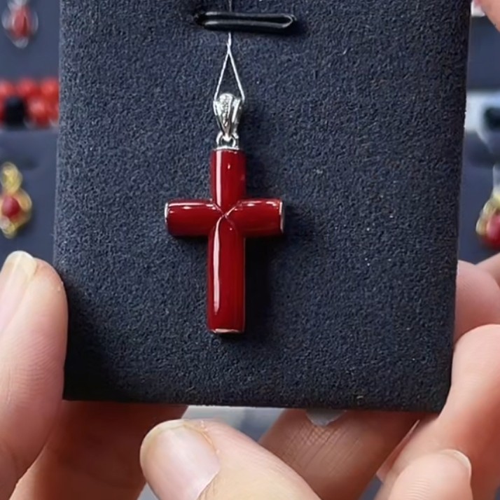 天然宝石红珊瑚吊坠