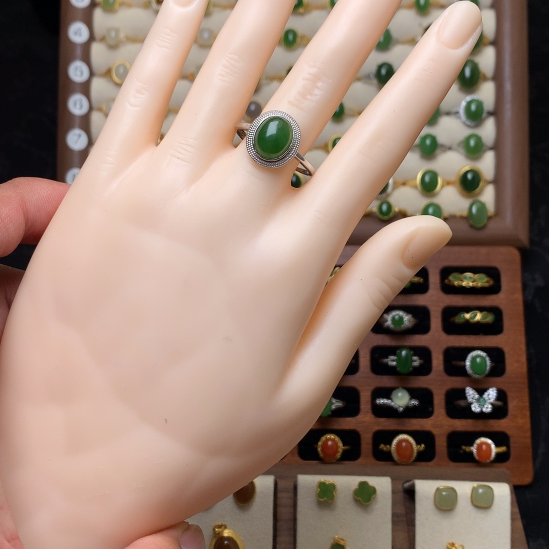 和田玉银S925镶嵌耳饰