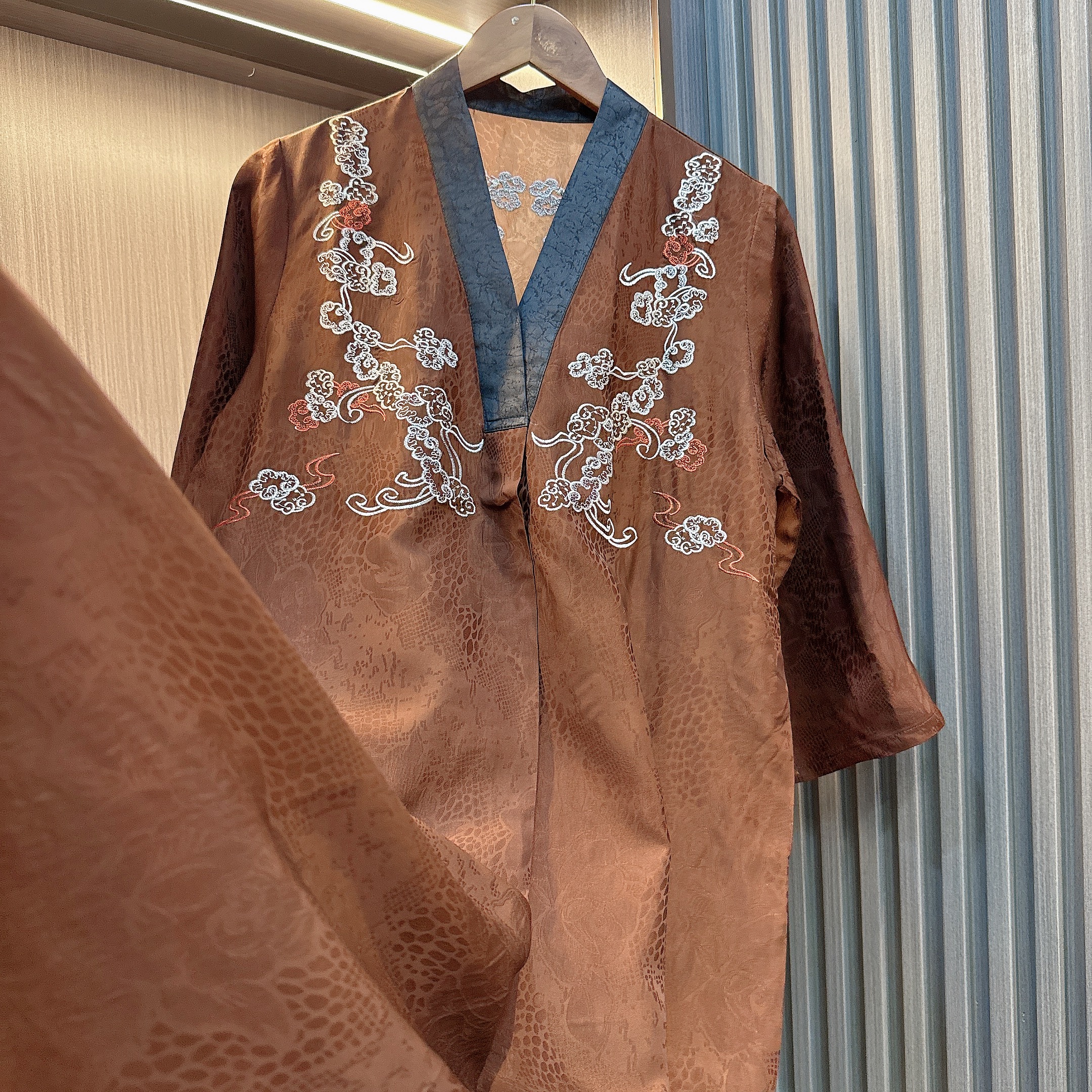 婵娟-新中式直筒版国风气质长袖连衣裙