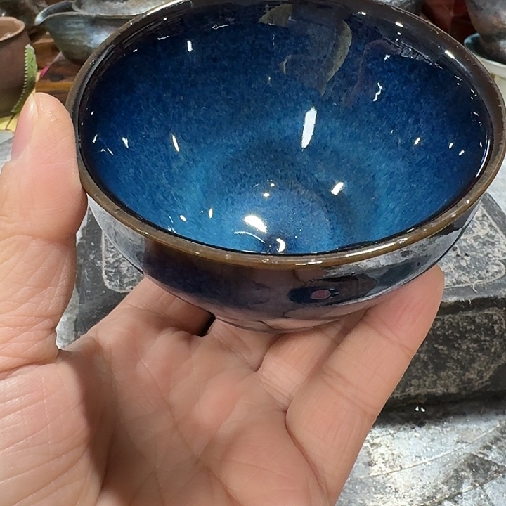 主人杯一个，瓷。。。