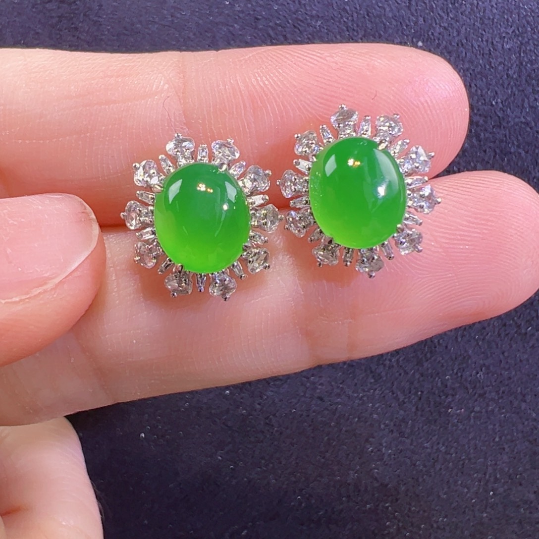 翡翠18K金镶嵌耳饰耳钉