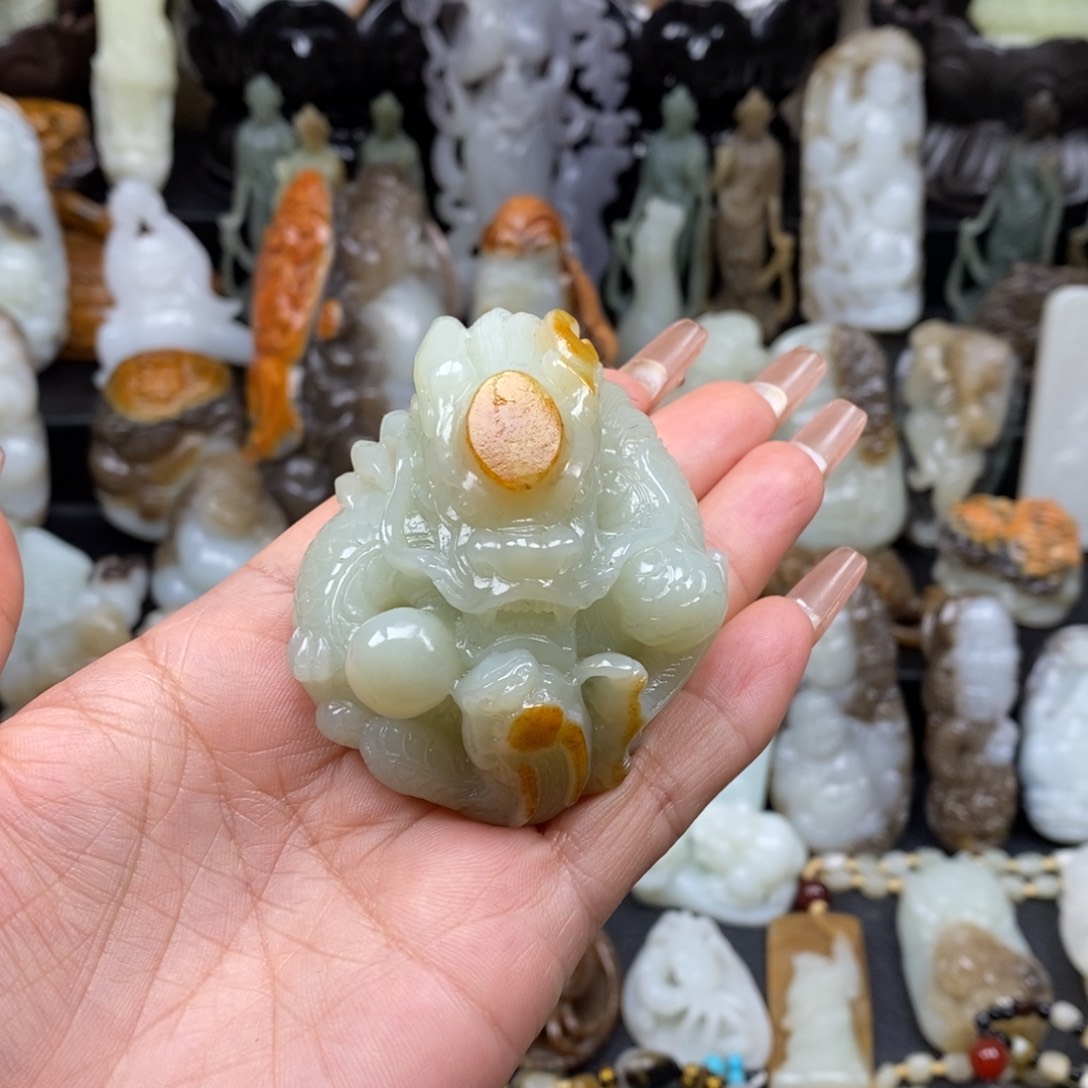 和田玉颈饰未镶嵌简*3