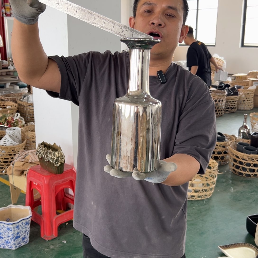 摆件56 号高中低温工艺瓶（部分微瑕）