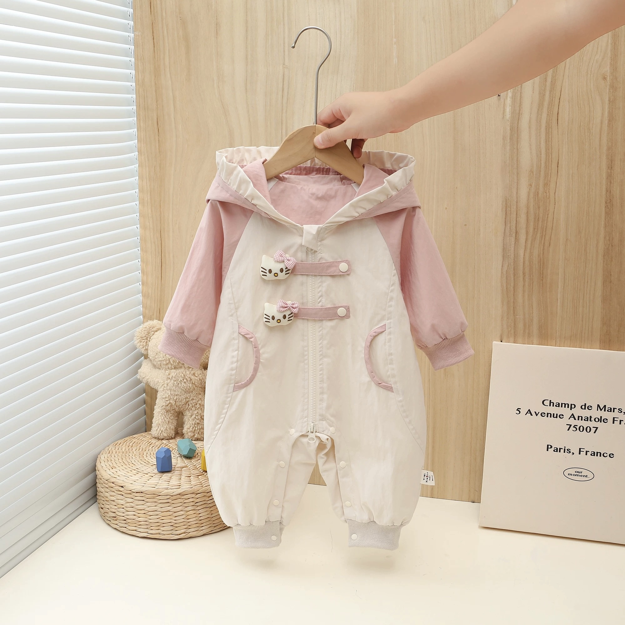 婴儿春秋双层连体衣女宝宝甜美可爱凯蒂猫连帽哈衣爬服外出服
