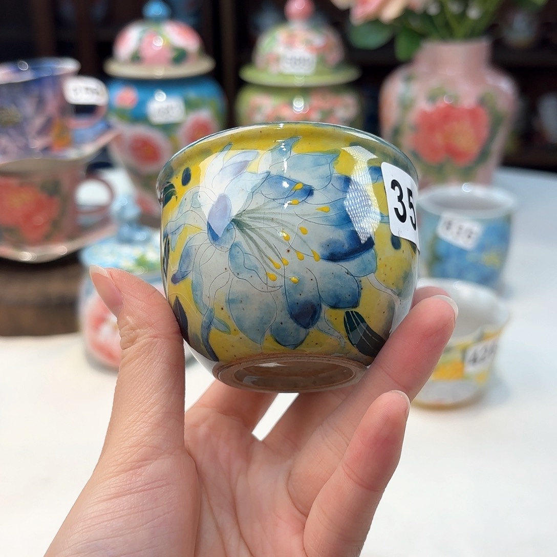 瓷片兔兔的小可爱太