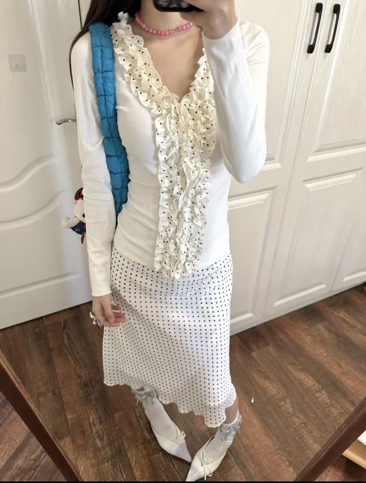 韩系设计感上衣花朵打底