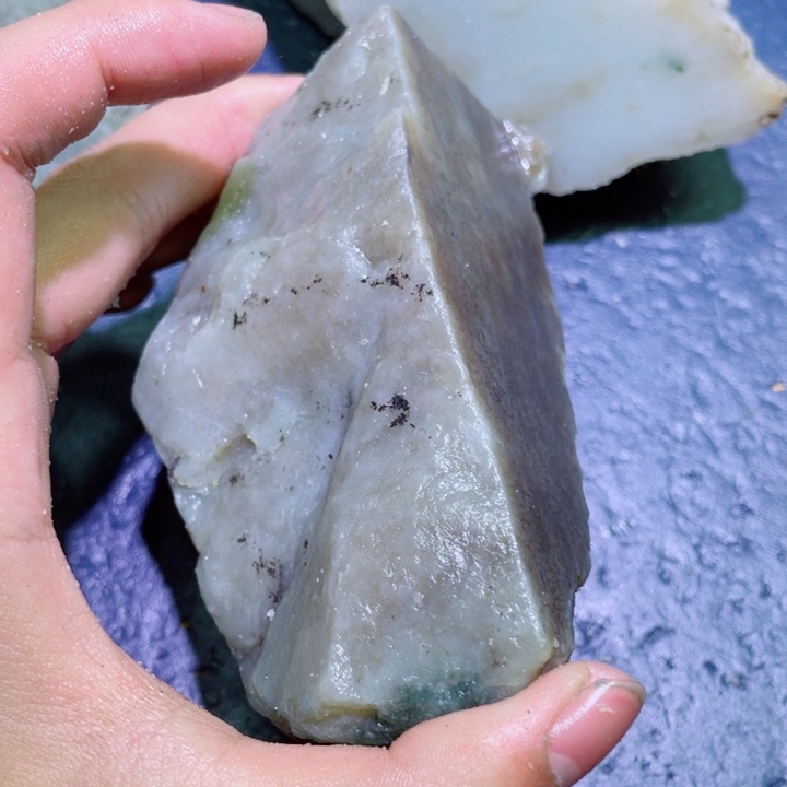 和田玉未镶嵌珠宝半成品