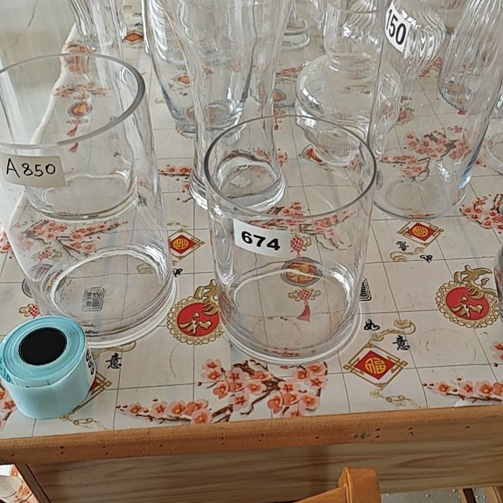 无铅玻璃用****0编号674，高度20，口径15。