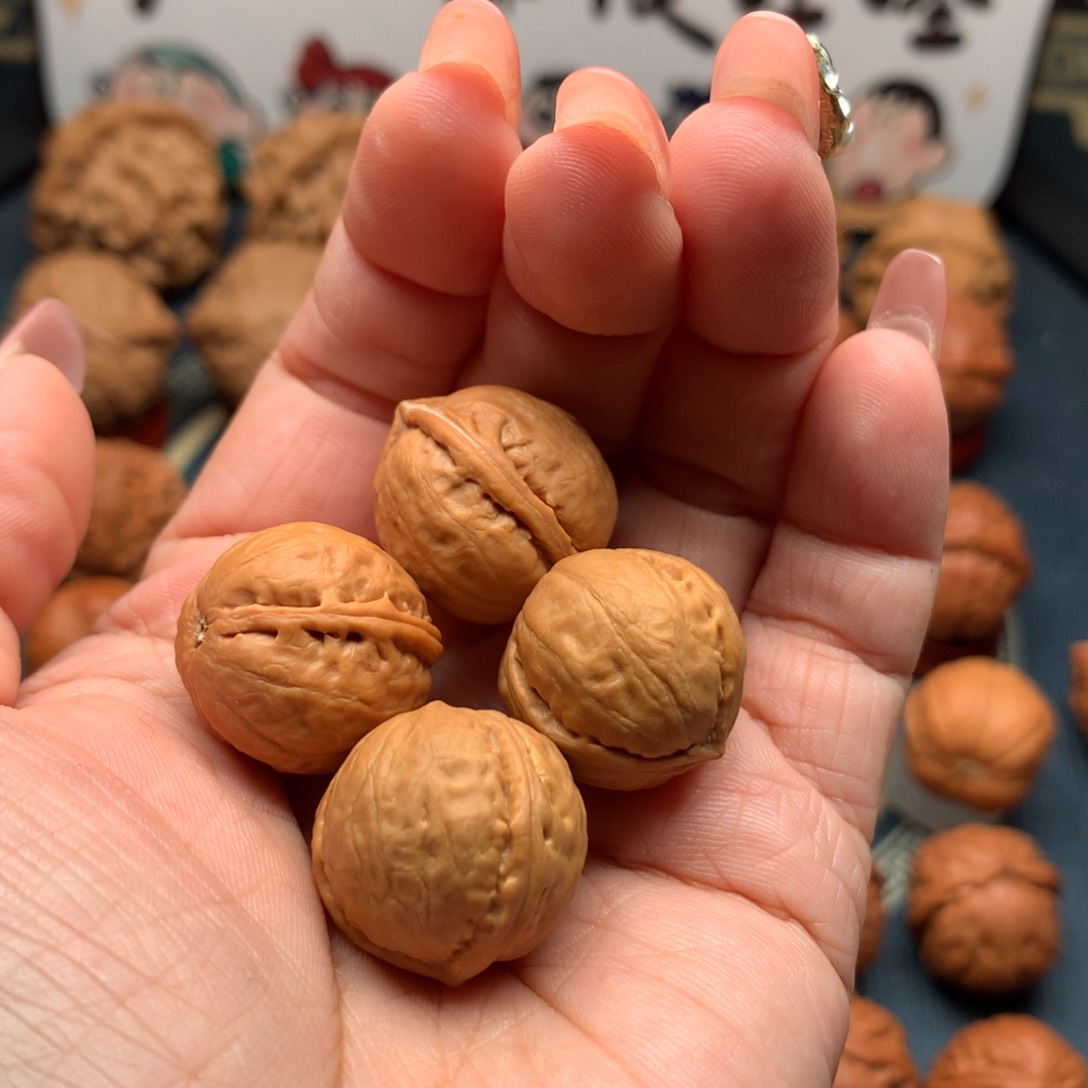 文玩核桃把件张*生核桃