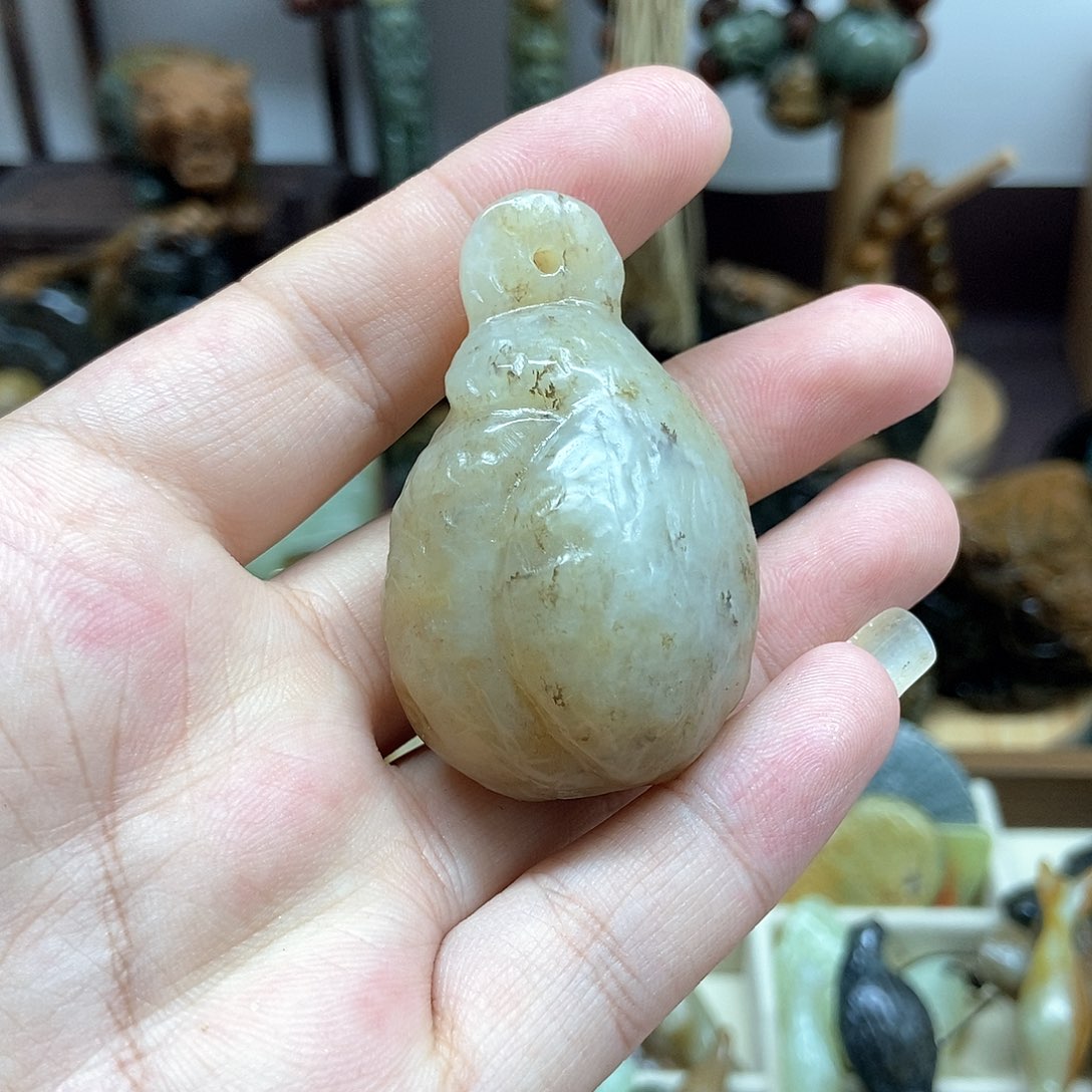 岫岩河磨玉（透闪石质玉）把件未镶嵌