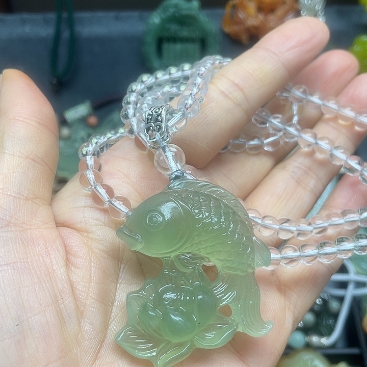 未镶嵌蛇纹石玉颈饰