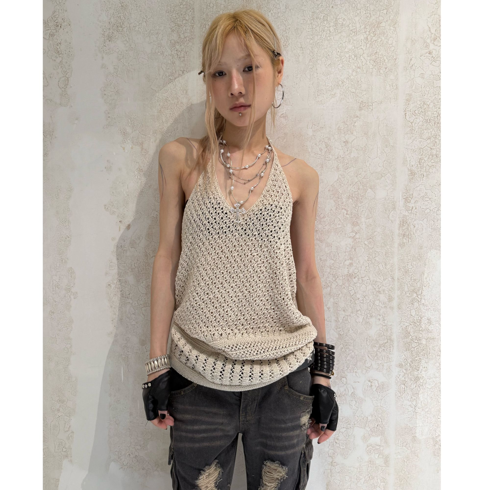 Fearless”满满 }*夏季时尚镂空拼接挂脖设计针织背心