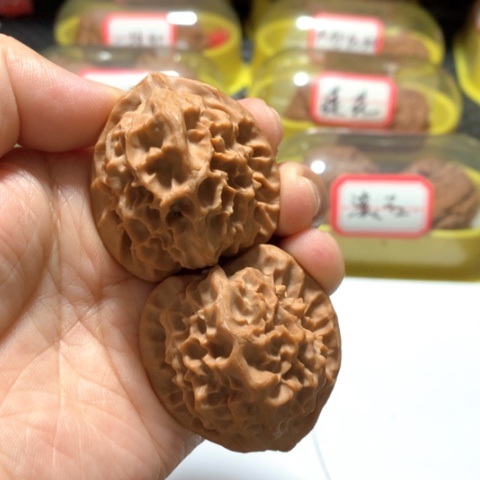 吊坠文玩核桃原桩龙鳞