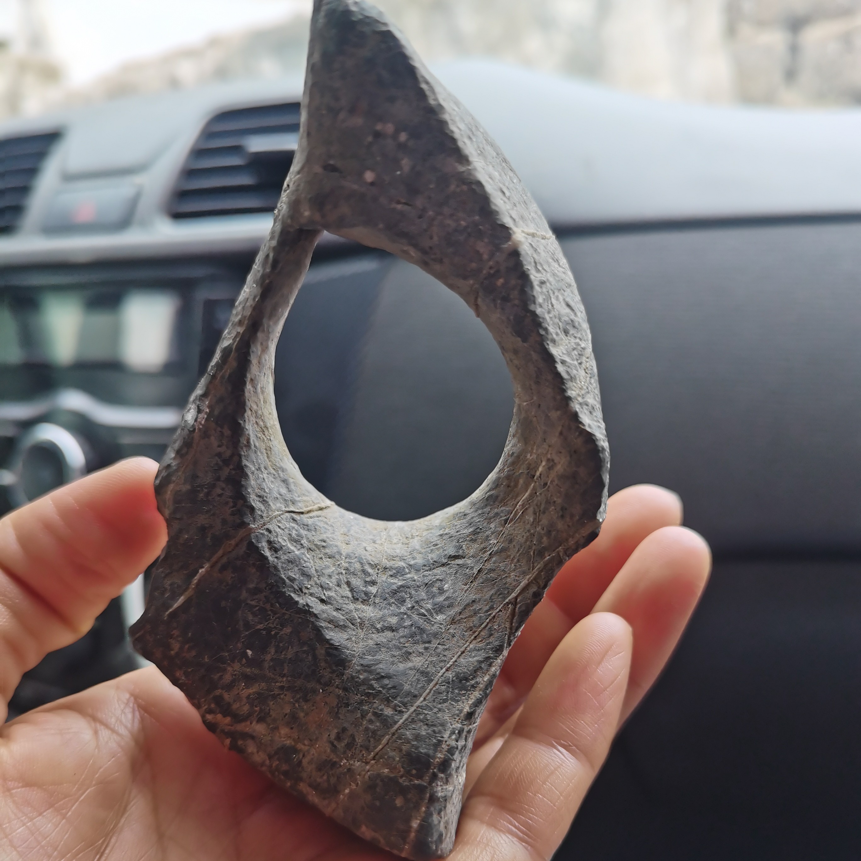 风化异形奇石摆件可用于摆台观赏