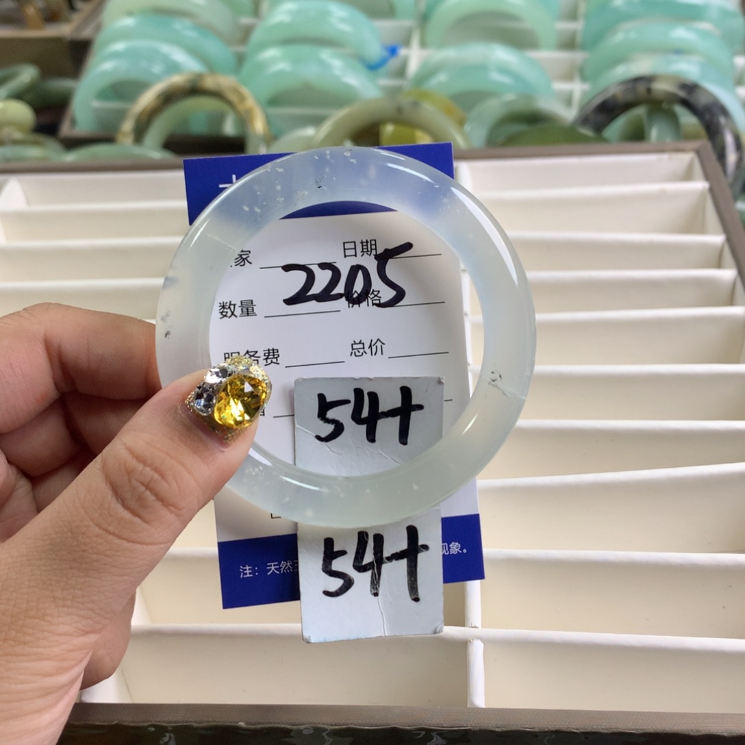 蛇纹石玉手镯未镶嵌2205