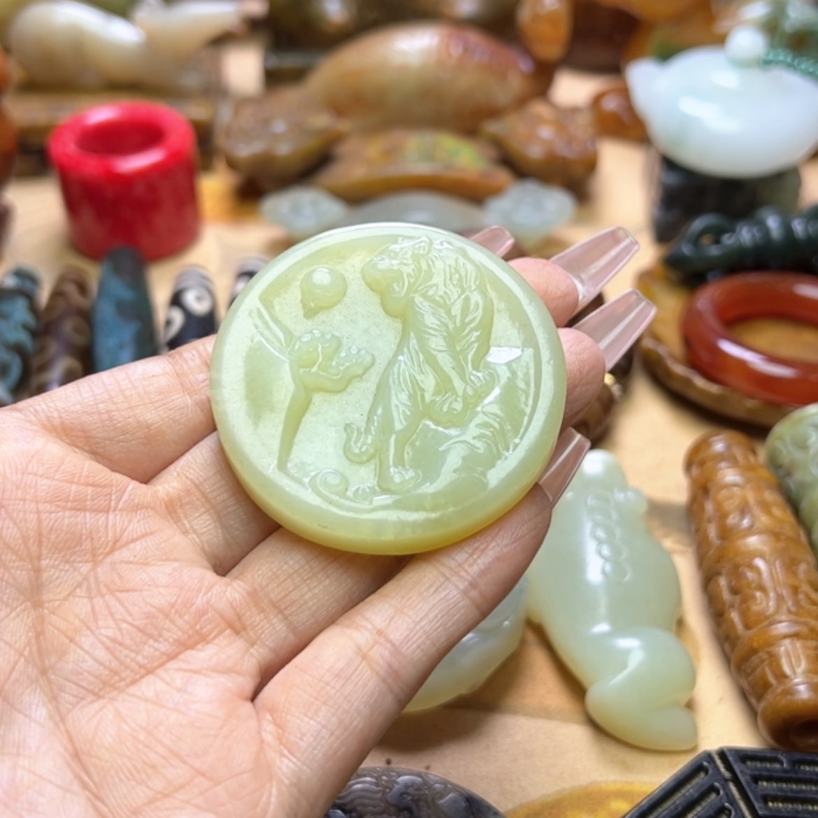 【闪购商品】蛇纹石玉颈饰未镶嵌