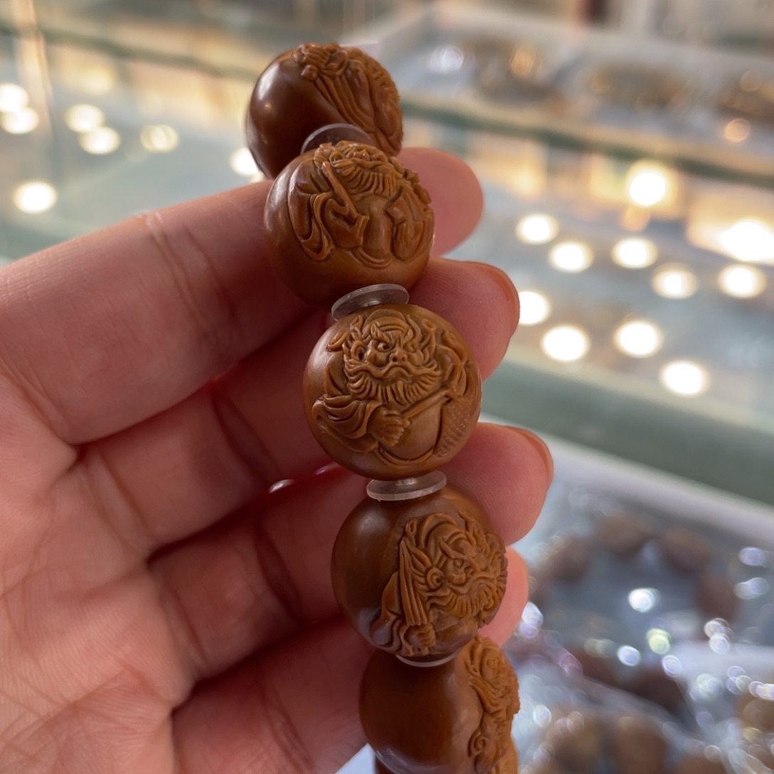 橄榄核吊坠Hediao . Hediao 