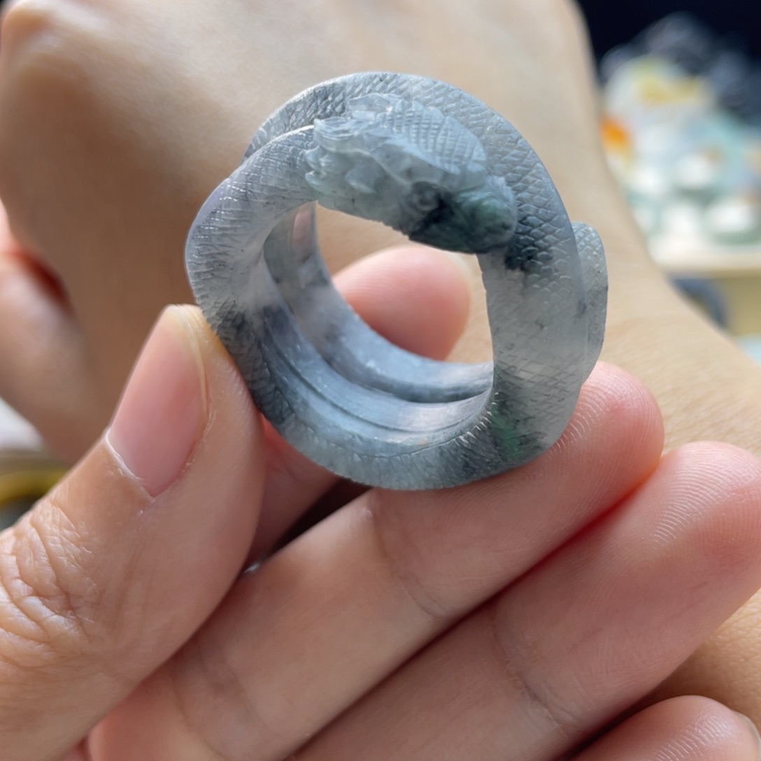 定制翡翠未镶嵌戒指