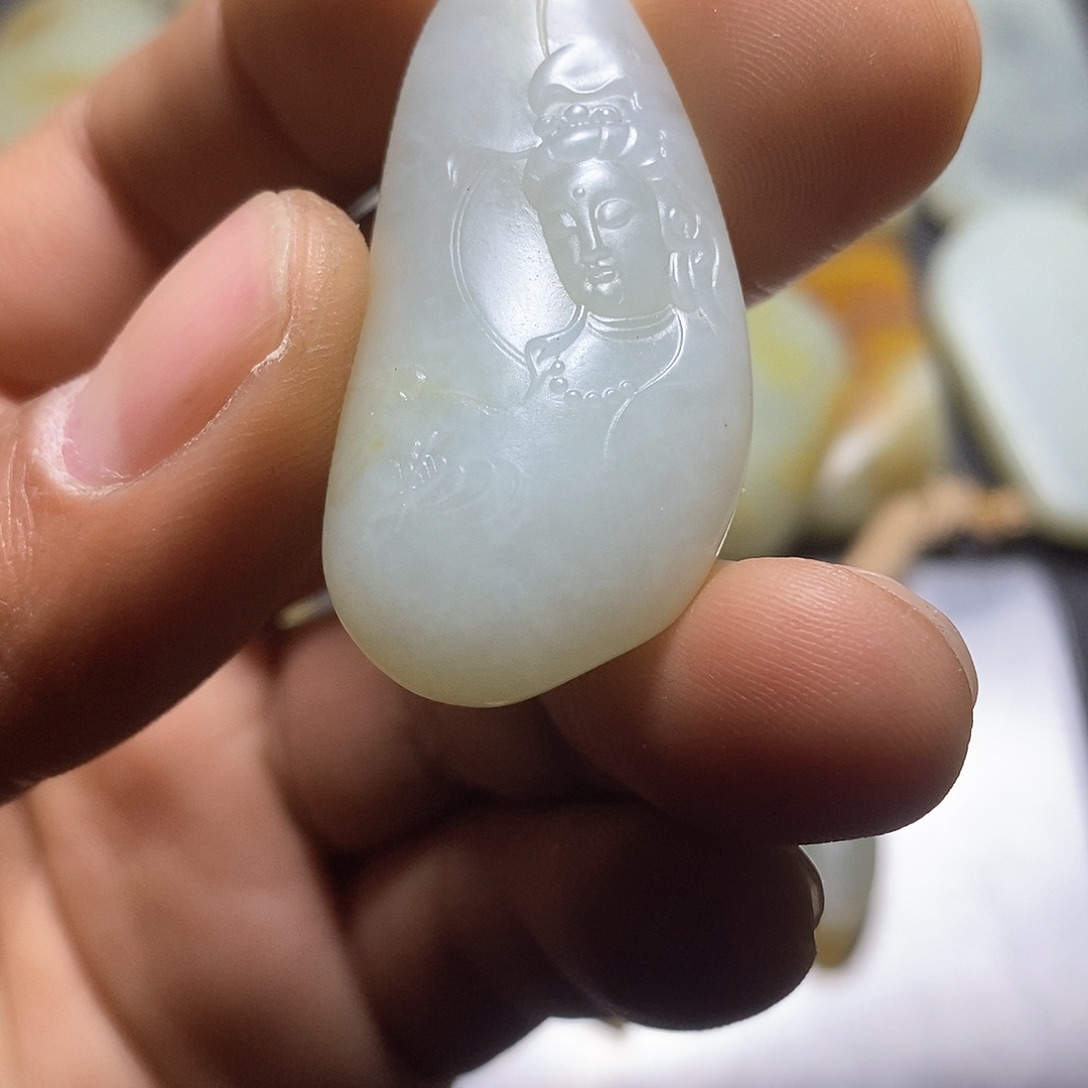 定制和田玉挂件未镶嵌